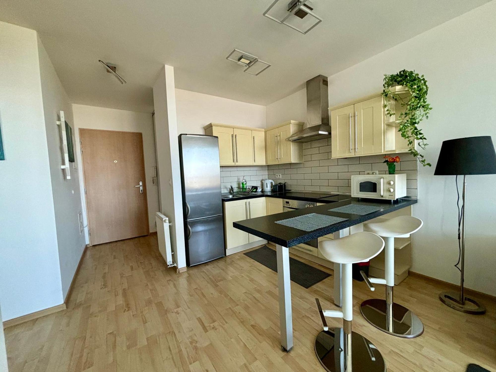 Three Towers With Beautiful View And Parking! Apartment Pressburg